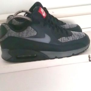 Nike Air Max 90 Essential